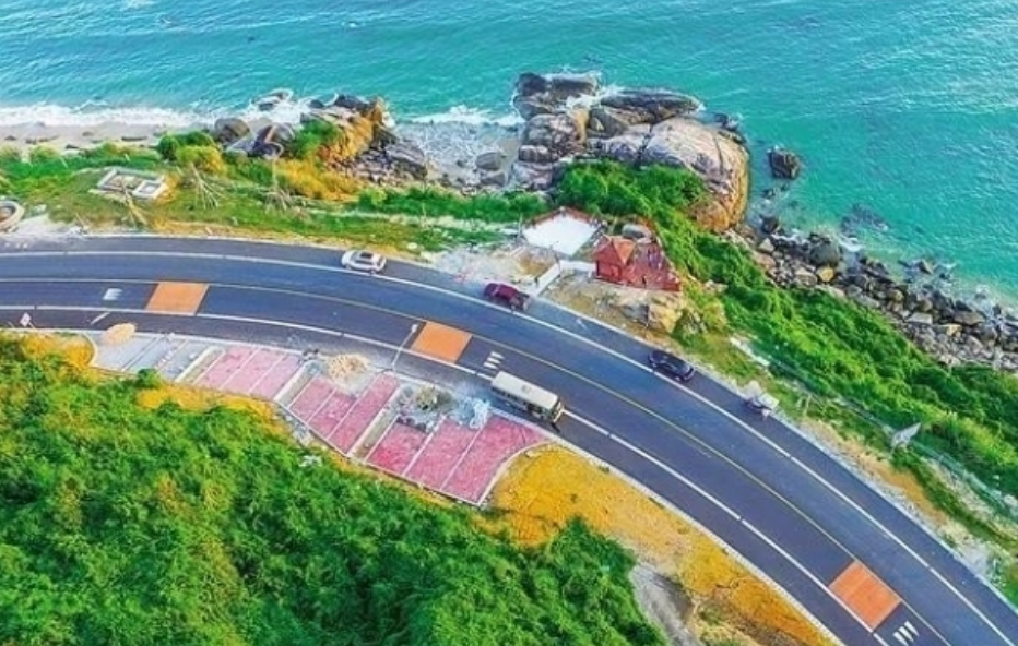 海南加快推進環(huán)島旅游公路建設